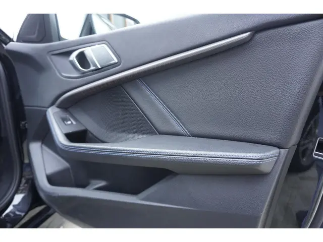 BMW 1 Serie 116d Corporate Executive 2020 Diesel 30