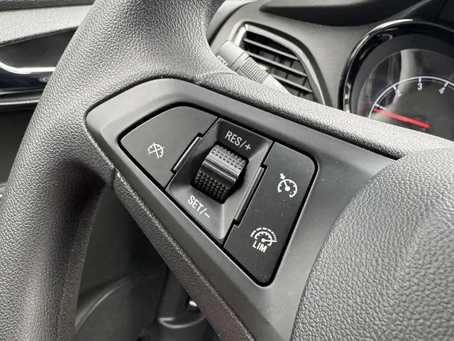 Opel KARL 1.0 Rocks Online Edition 2019 Benzine 26
