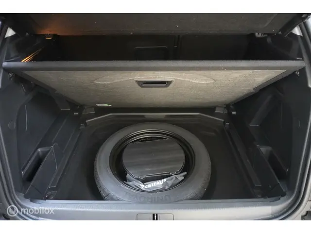 Peugeot 3008 1.2 PureTech Allure 2019 Benzine 32