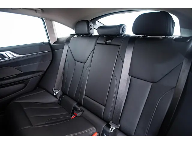 BMW i4 eDrive40 84 kWh 2023 Elektrisch 17