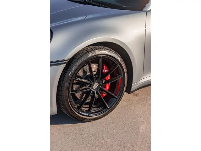 Porsche 911 3.0 Carrera 4S 2021 Benzine 77