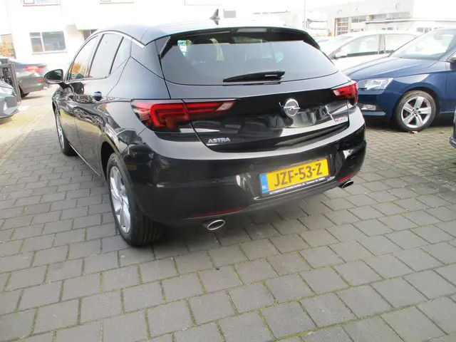Opel Astra 2