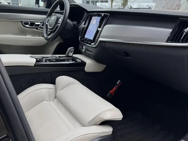 Volvo V90 T8 AWD R-Design 2021 Hybride Benzine 5