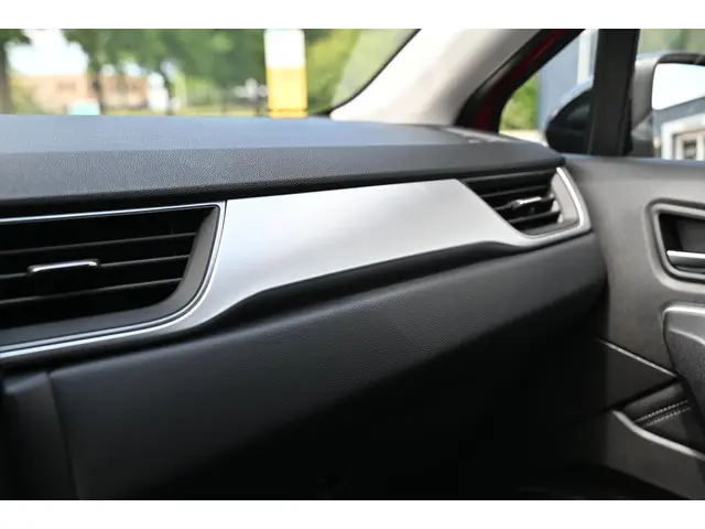 Renault Captur 1.0 TCe 90 techno 2024 Benzine 42