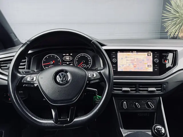Volkswagen Polo 1.0 TSI Comfortline 2019 Benzine 7