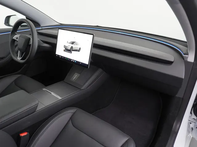 Tesla Model 3 RWD 60 kWh 2024 Elektrisch 40