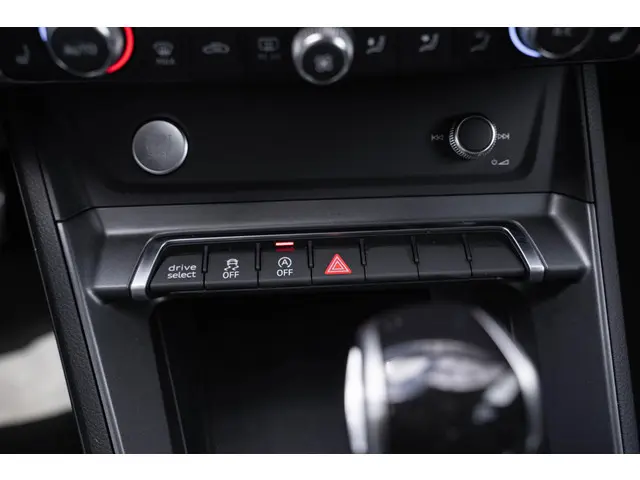 Audi Q3 40 TFSI quattro S Line Pro Line S 2019 Benzine 47