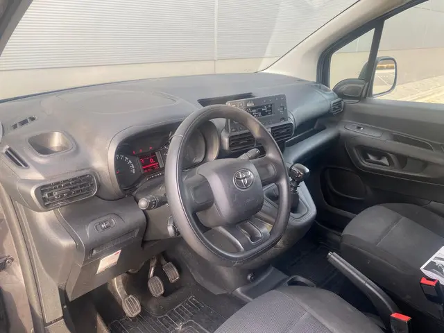 Toyota ProAce CITY 1.5 D-4D Cool 2022 Diesel 7