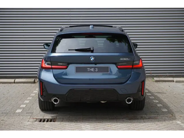 BMW 3 Serie Touring 330e 2025 Hybride Benzine 5