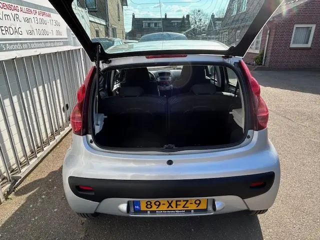 Peugeot 107 1.0 Active 2012 Benzine 15