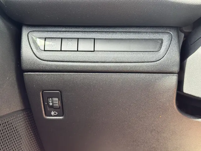 Peugeot 208 1.2 PureTech Blue Lion 2017 Benzine 24