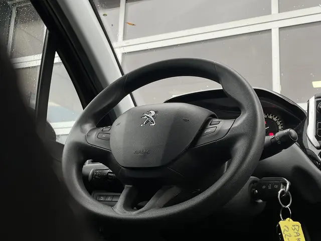 Peugeot 208 1.2 PureTech Blue Lion 2016 Benzine 13