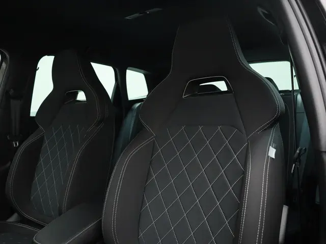 Škoda Karoq 1.5TSI/150PK ACT Sportline DSG 2025 Benzine 5