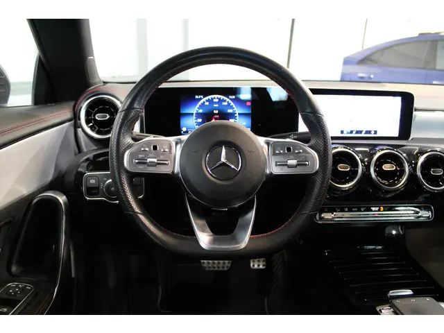 Mercedes-Benz CLA Coupé 180 Advantage 2019 Benzine 21