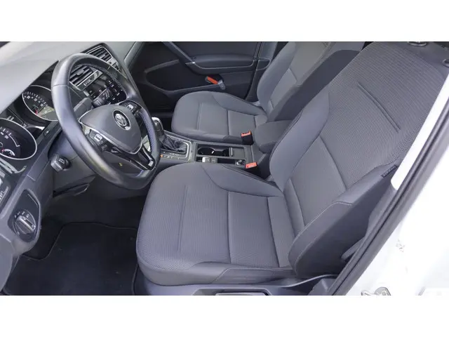 Volkswagen e-Golf E-DITION 2019 Elektrisch 18