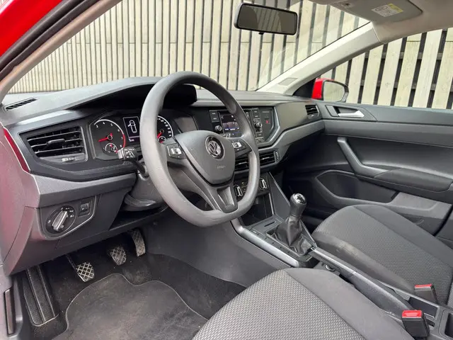 Volkswagen Polo 1.0 MPI Trendline 2020 Benzine 4
