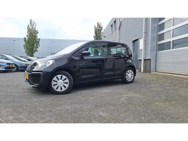 Volkswagen up! 3