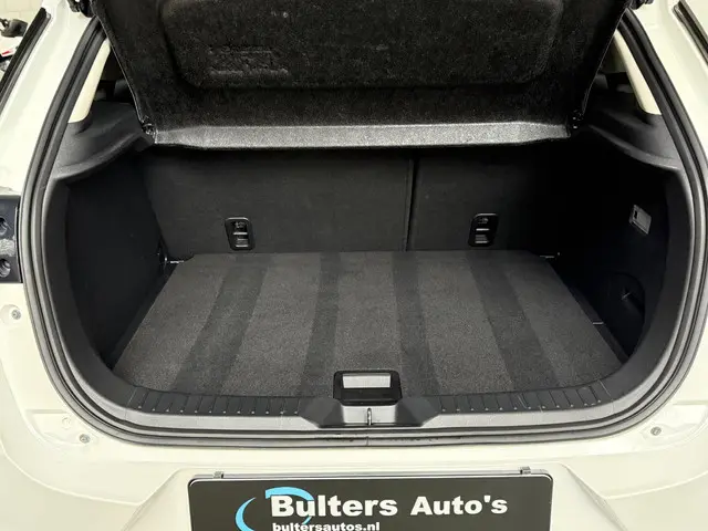 Mazda CX-3 2.0 SkyActiv-G 150pk GT-M 4WD 2019 Benzine 32