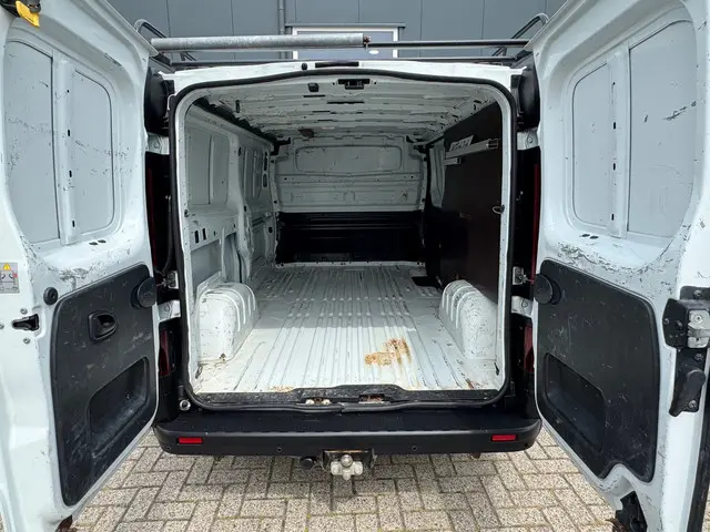 Nissan NV300 * L2H1 * Airco * Trekhaak * Imperiaal * 2019 Diesel 19