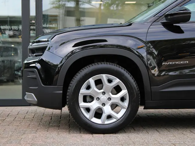 Jeep Avenger 1.2 Altitude 2024 Benzine 12