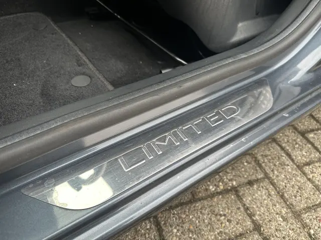 Renault Clio 0.9 TCe Limited | Trekhaak | Navi 2018 Benzine 10