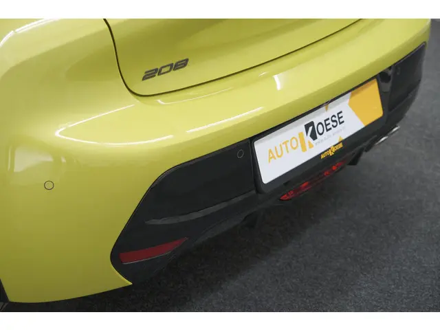 Peugeot 208 Hybrid 136 e-DCS6 GT 2024 Hybride Benzine 27