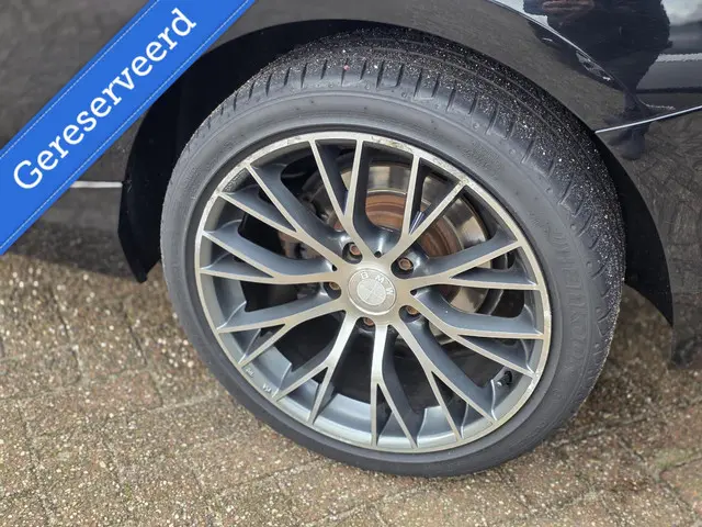 BMW 1 Serie 114i Business Sport Line 2013 Benzine 19