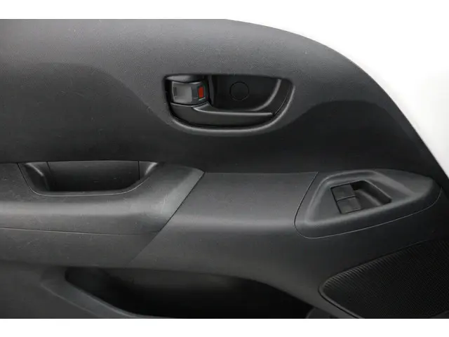 Toyota Aygo 1.0 VVT-i x-play 2015 Benzine 27