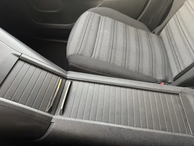 Opel Combo Tour 1.2 Turbo L2H1 Edition 7p. 2019 Benzine 24