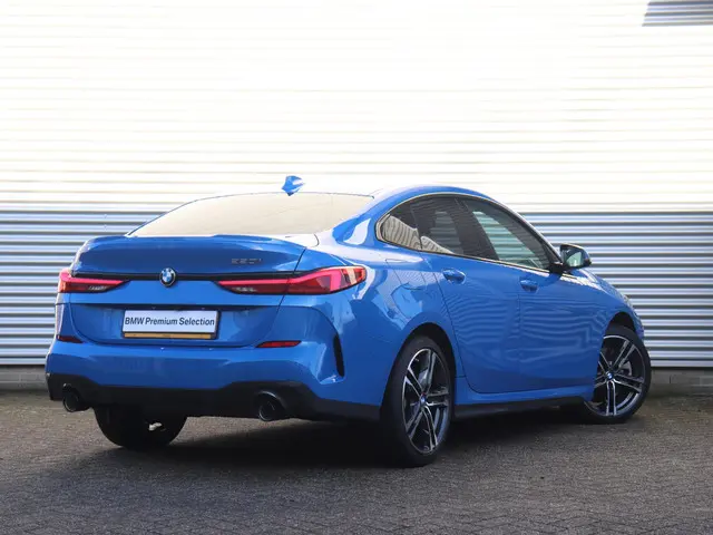 BMW 2 Serie Gran Coupé 220i 2023 Benzine 2