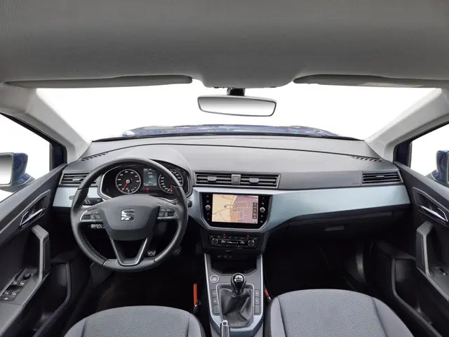 SEAT Arona 1.0 TSI Style Business Intense 2019 Benzine 14