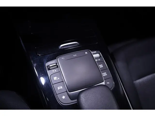 Mercedes-Benz A-Klasse 180d Design 2021 Diesel 46