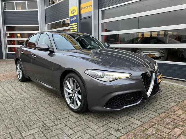 Alfa Romeo Giulia 2.0T Super 2020 Benzine 15
