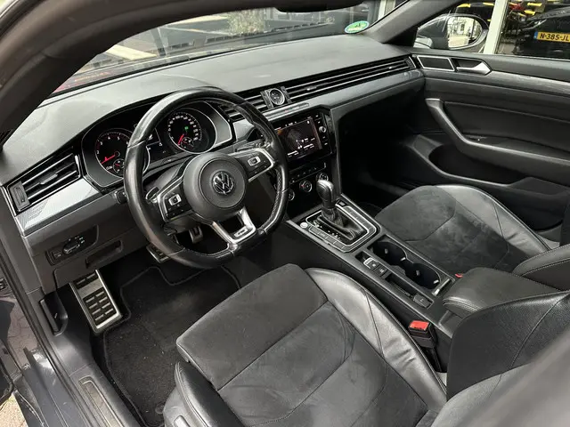 Volkswagen Arteon 2.0 TSI Business R 2019 Benzine 11
