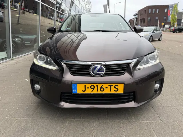 Lexus CT 200h F-Sport Line 2012 Hybride Benzine 2