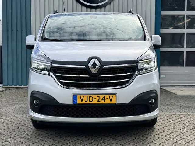 Renault Trafic 2.0 dCi 170 L2H1 DC Luxe 2021 Diesel 5