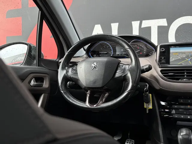 Peugeot 2008 1.6 VTi Féline 2013 Benzine 12