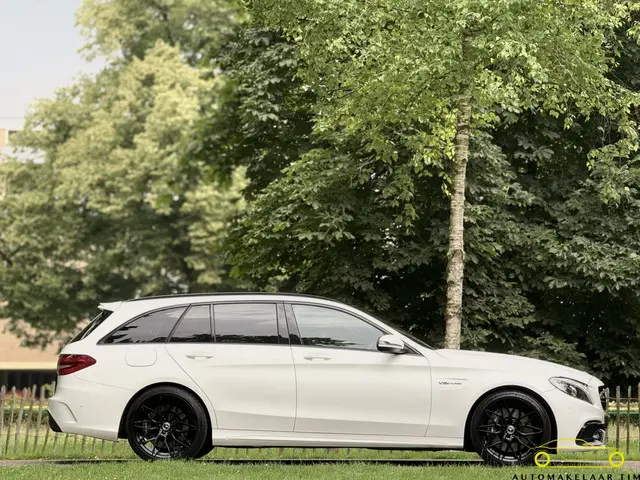 Mercedes-Benz C-Klasse 2