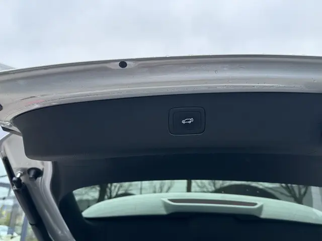 MG EHS 1.5 TGDI Luxury 2023 Hybride Benzine 7