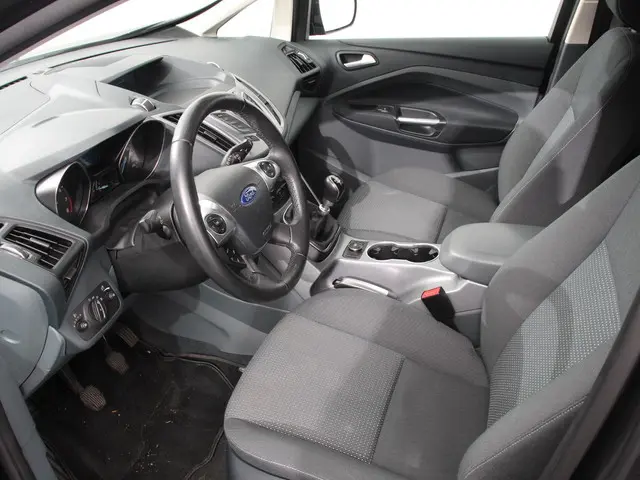 Ford C-MAX 1.0 Edition Plus 2015 Benzine 10