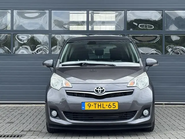 Toyota Verso-S 1.3 VVT-I ASPIRATION 2014 Benzine 15