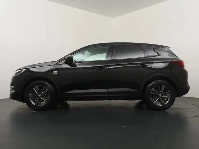 Opel Grandland X 2