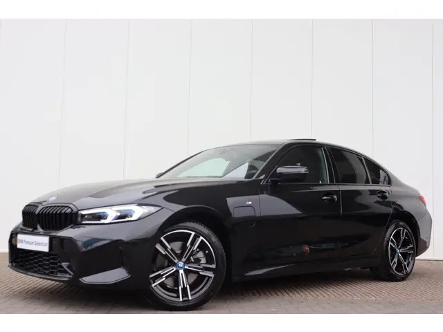 BMW 3 Serie 320e 2025 Hybride Benzine 33