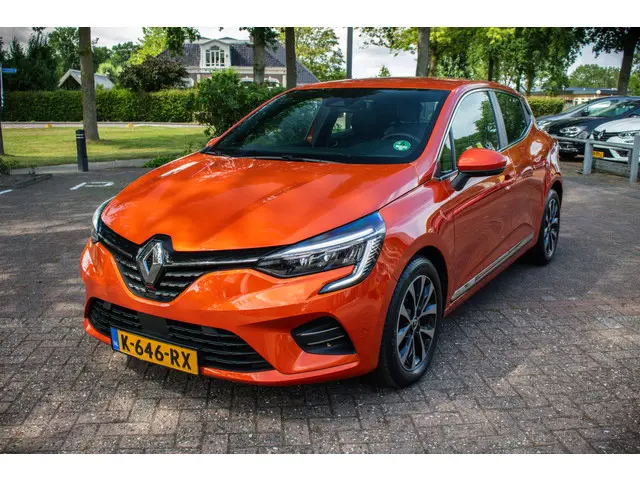 Renault Clio TCe 90 Intens 2021 Benzine 9