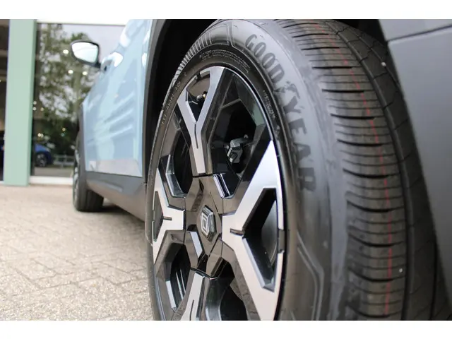 Renault 4 comfort range techno 52 kWh 2025 Elektrisch 29