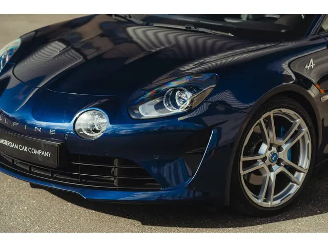 Alpine A110 2