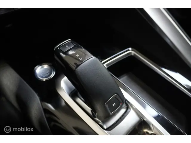 Peugeot 3008 1.2 PureTech Allure 2019 Benzine 16