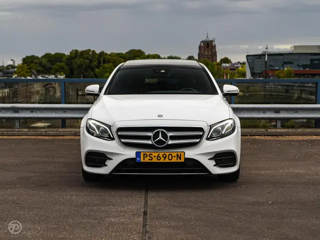 Mercedes-Benz E-Klasse 220 d Prestige Plus 2016 Diesel 4