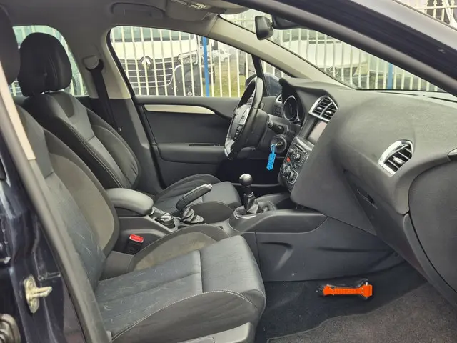 Citroën C4 1.6 Collection, incl. Nieuwe apk!! 2013 Benzine 14