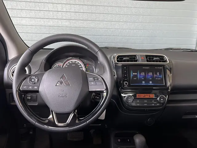 Mitsubishi Space Star 1.2 Dynamic 2023 Benzine 9